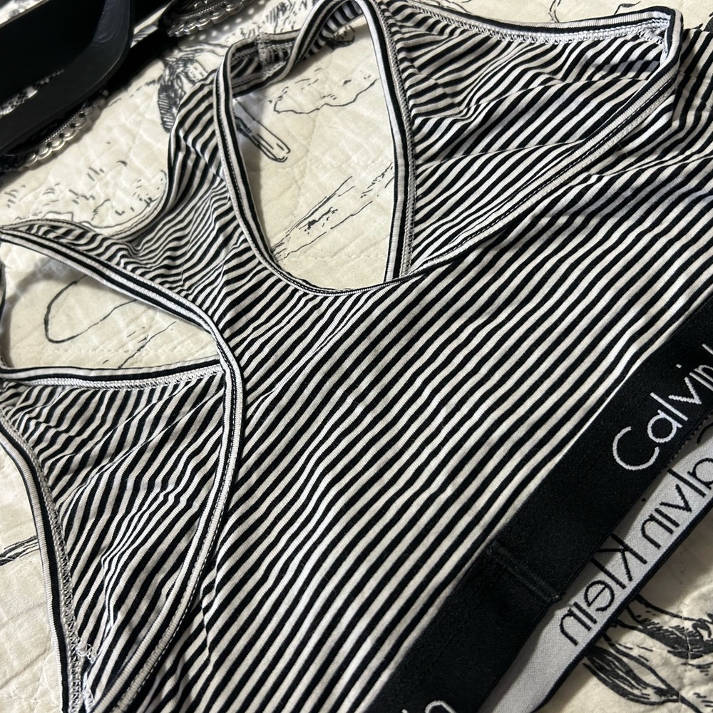 2 Calvin Klein Grey & Black Striped Racerback Bralettes - Picture 5 of 6